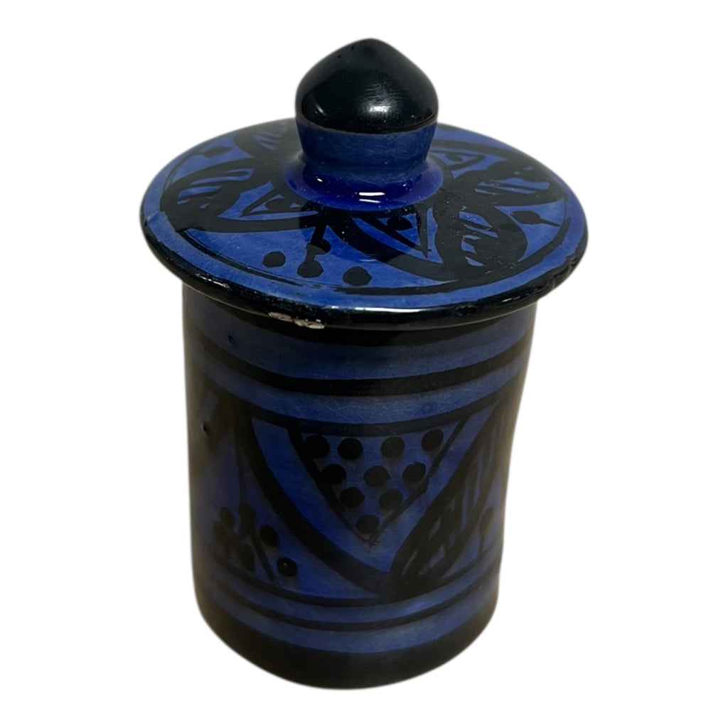 traditional-terracotta-moroccan-spice-container-dark-blue-geometric-pattern