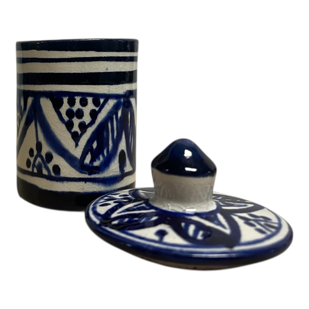 traditional-terracotta-moroccan-spice-container-white-navy-pattern