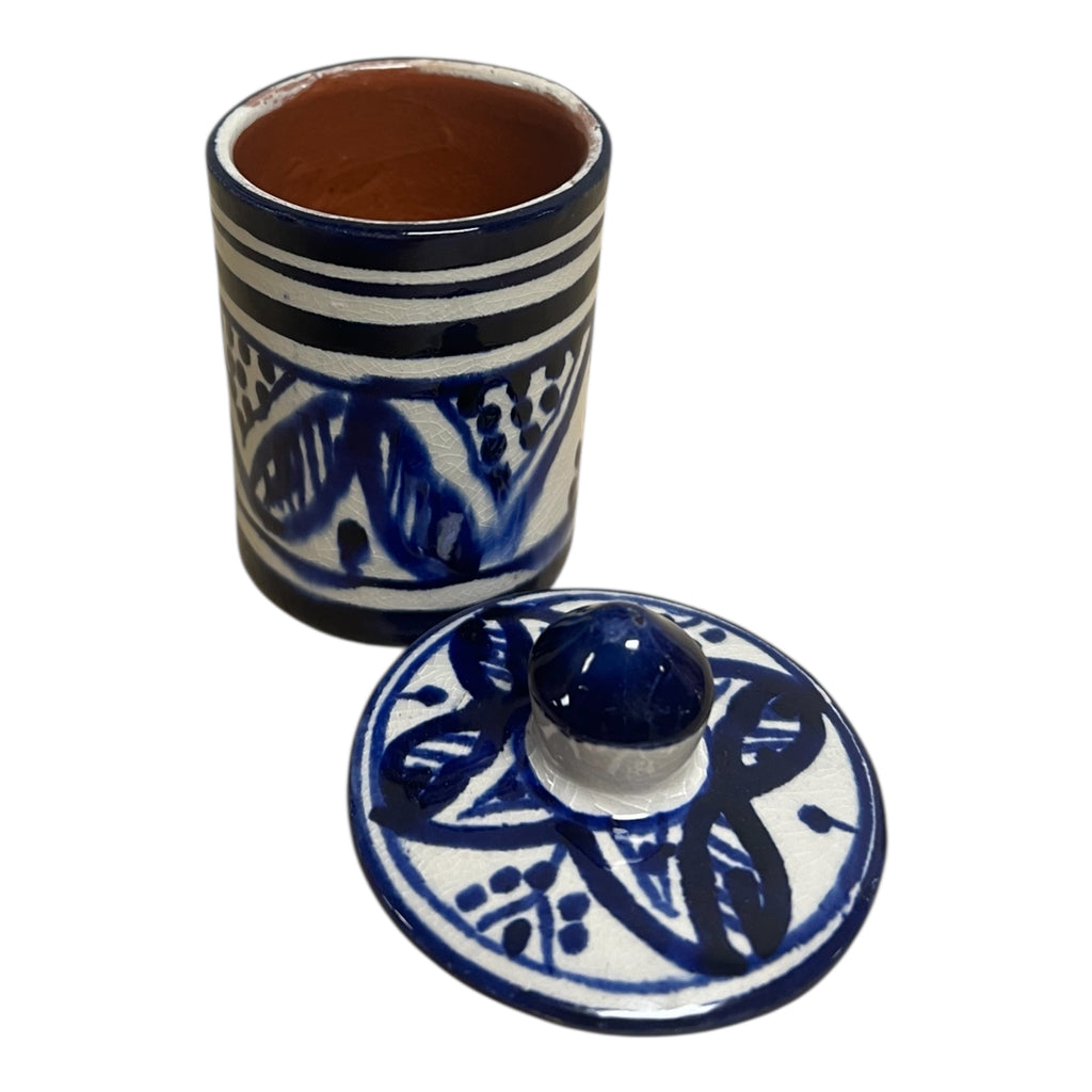 traditional-terracotta-moroccan-spice-container-white-navy-pattern