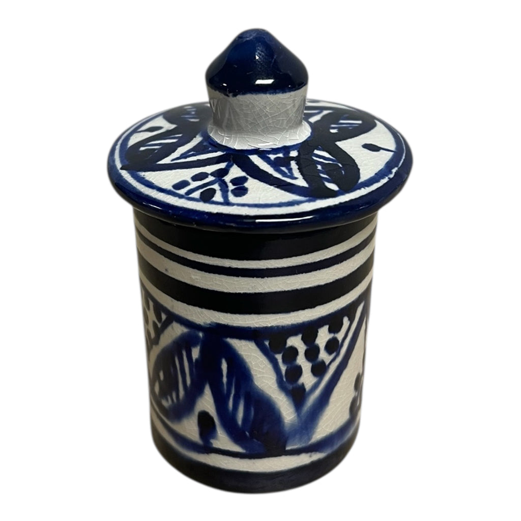 traditional-terracotta-moroccan-spice-container-white-navy-pattern