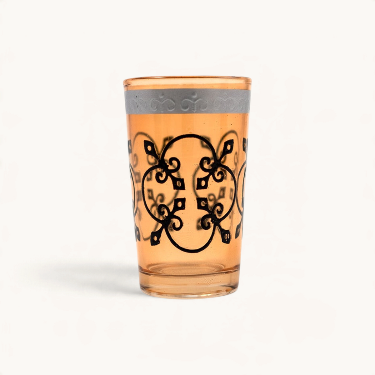 TUYYA Jazz Relief Moroccan tea glass with embossed silver pattern, 4 oz