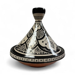SERVING TAGINES