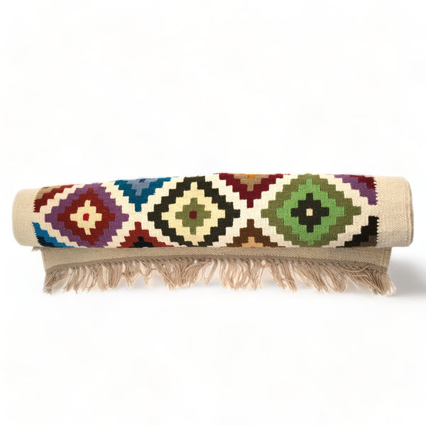 Vibrant-moroccan-knotted-pillow-lying-down
- handmade-moroccan-home-decor-knotted-pillow-cover
- traditional-moroccan-berber-patterned-knotted-cushion