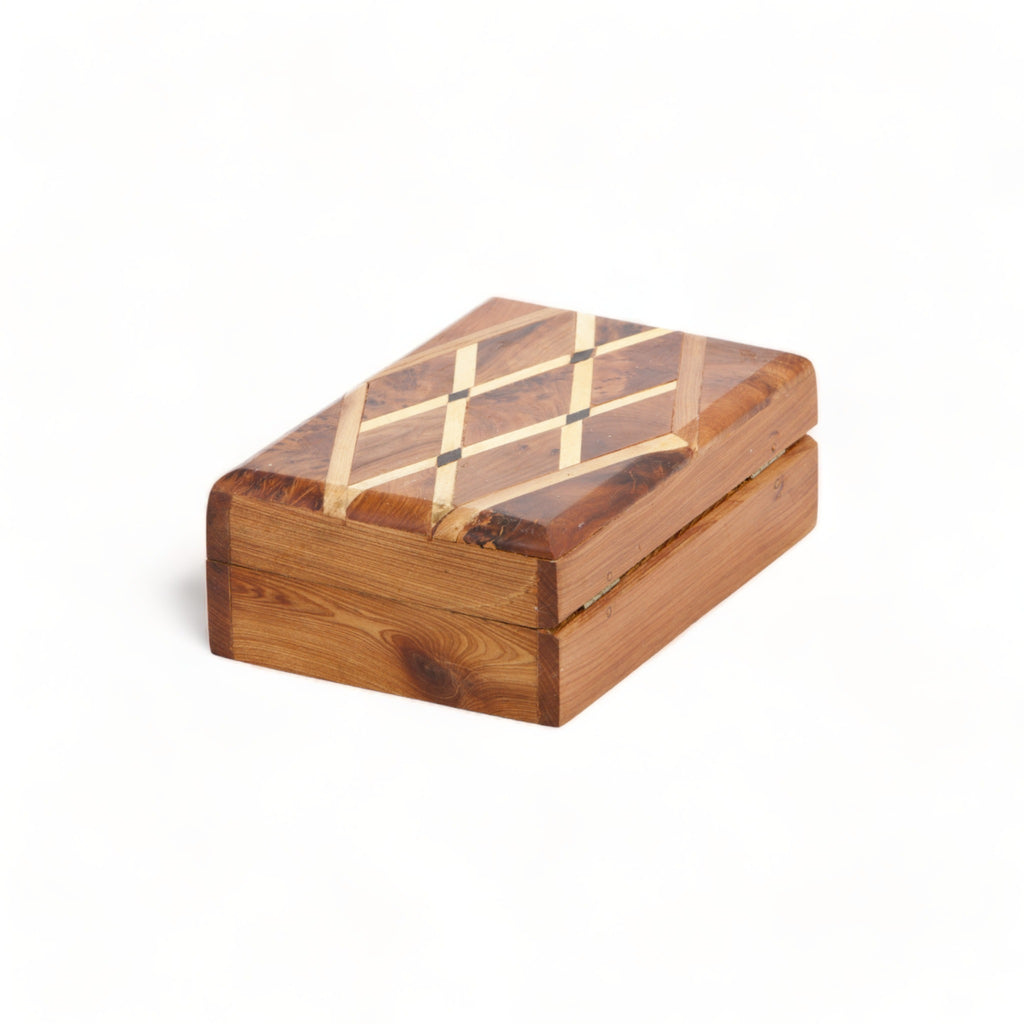 An elegant rectangular Thuya Woodbox featuring a lemon wood and mahogany inlaid diamond pattern, crafted from the richly-grained thuya root's wood by TUYYA.