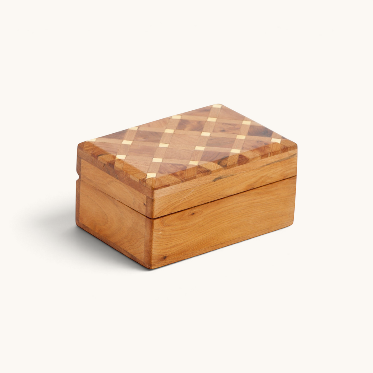 Premium Thuya Woodbox, rectangular and elegantly designed with a beautiful lemon wood lattice inlay on top, handcrafted by skilled Moroccan artisans, brought to you by TUYYA.