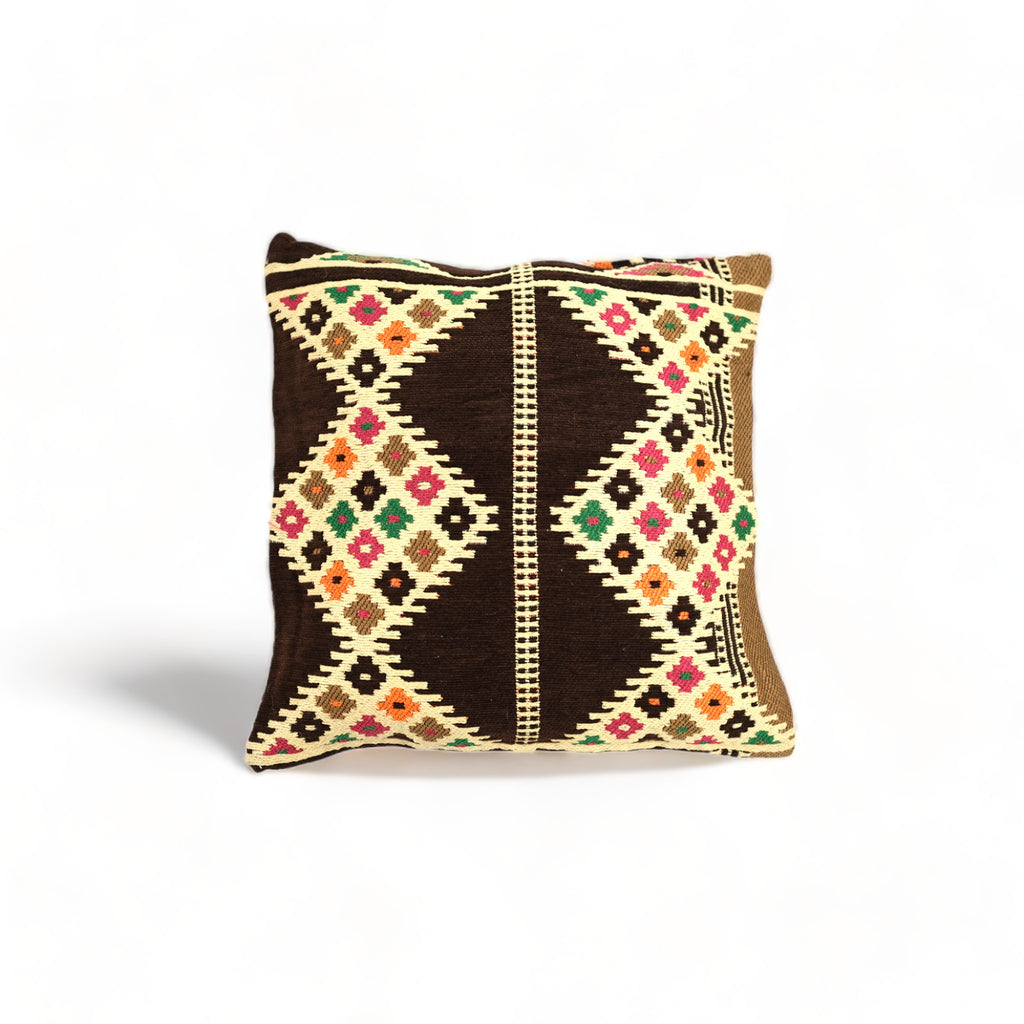 traditional-handwoven-moroccan-pillow-cover-geometric-diamond-motifs