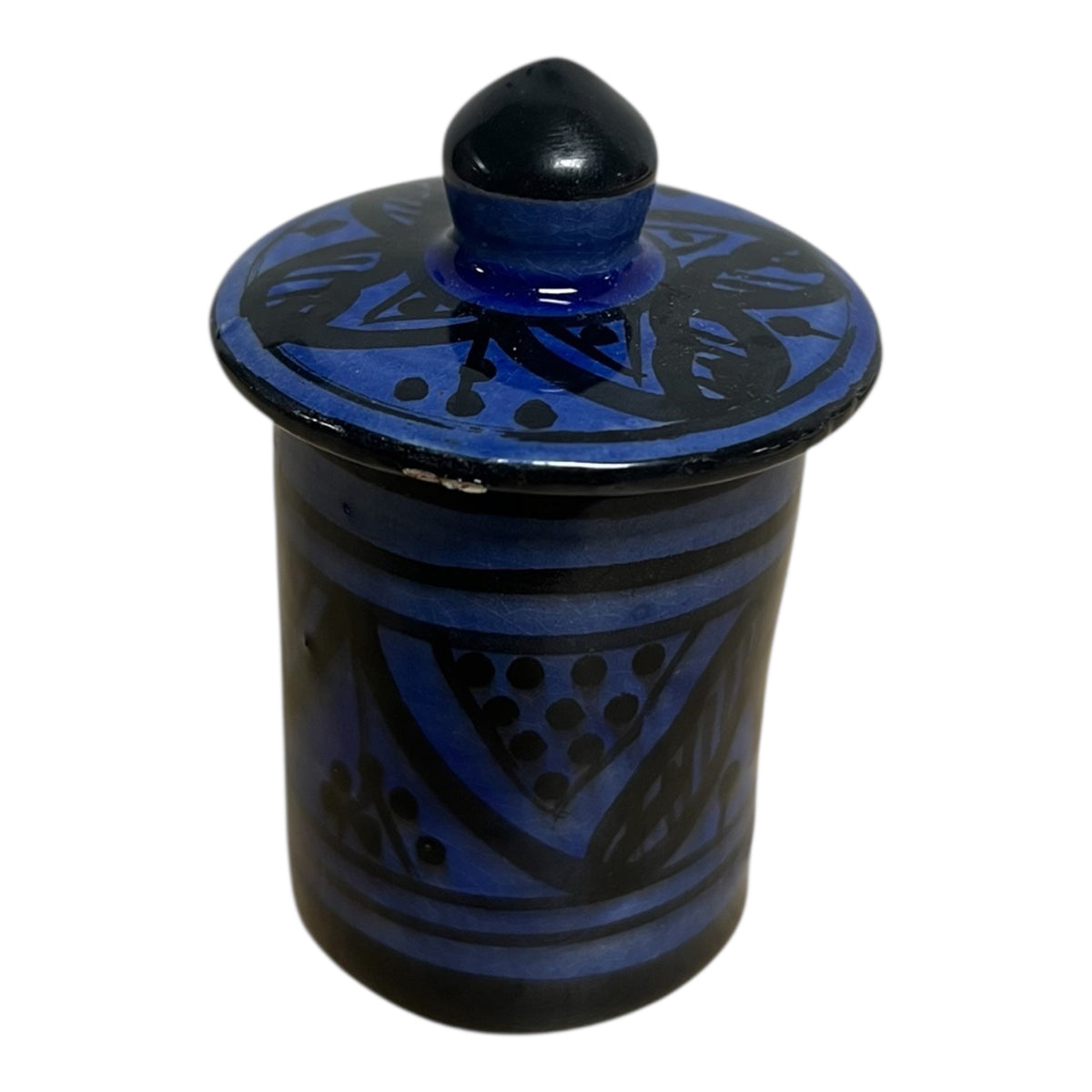 traditional-terracotta-moroccan-spice-container-dark-blue-geometric-pattern