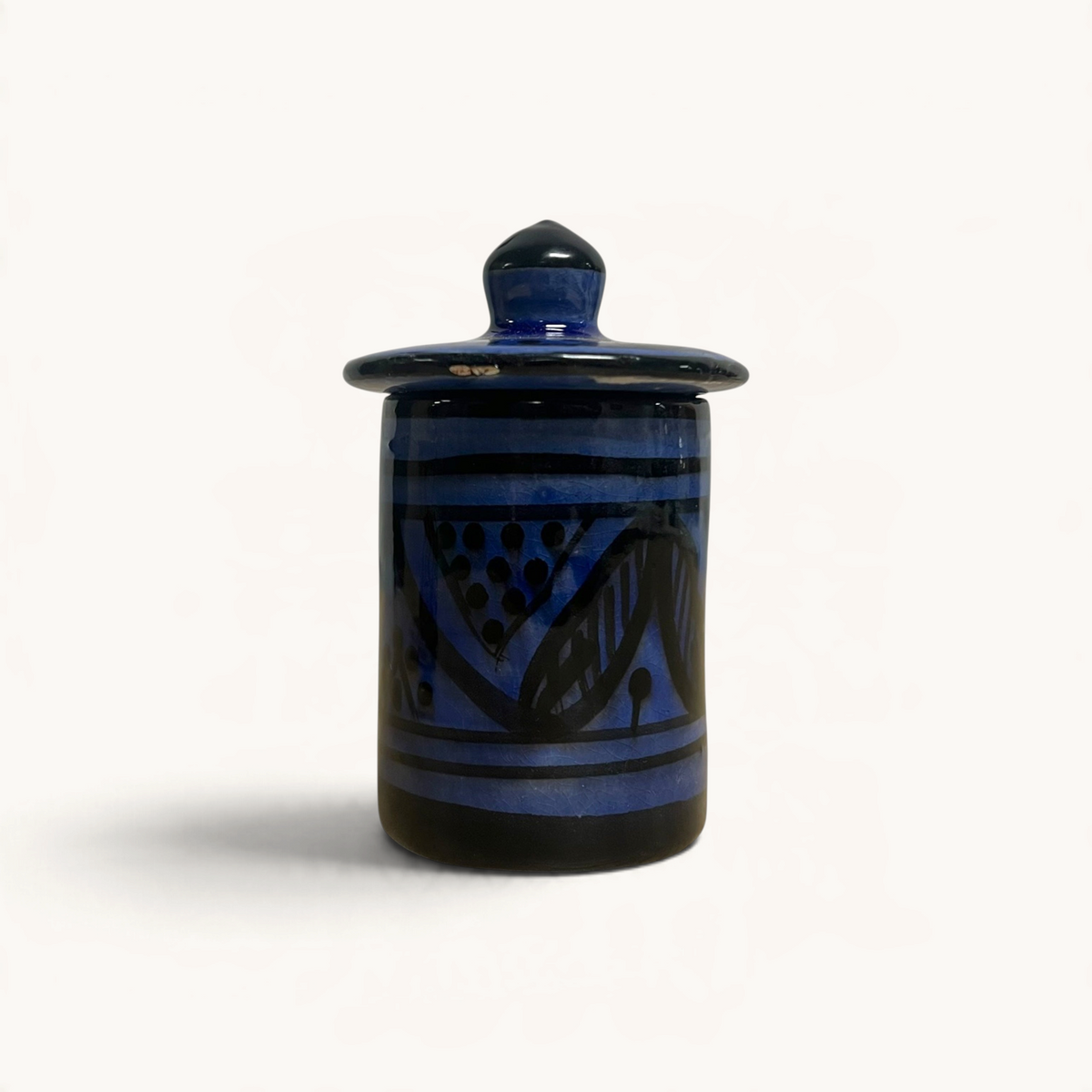 traditional-terracotta-moroccan-spice-container-dark-blue-geometric-pattern