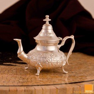 TUYYA silver-plated Moroccan teapot with vase-shaped Arabesque design and ornate legs, medium size